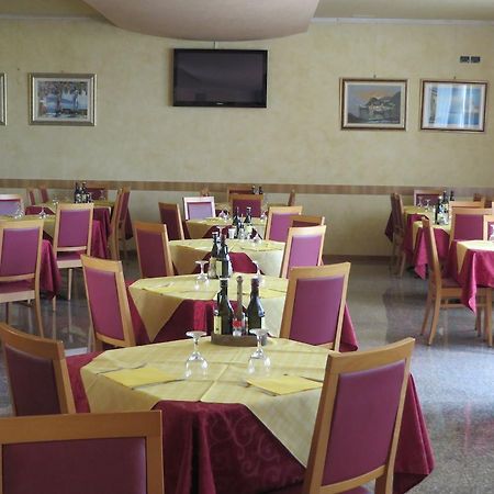 Hotel San Tomio Isola Vicentina Eksteriør billede