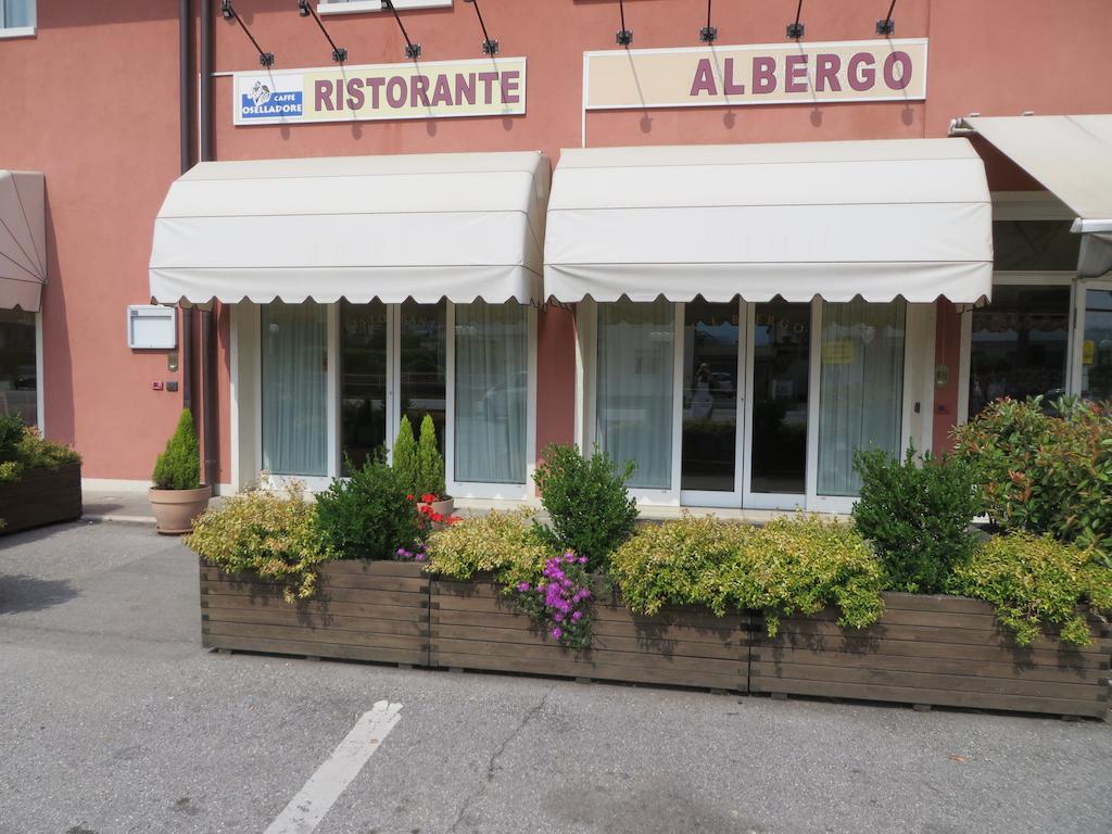 Hotel San Tomio Isola Vicentina Eksteriør billede