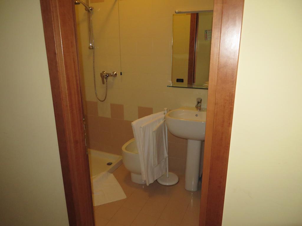 Hotel San Tomio Isola Vicentina Eksteriør billede