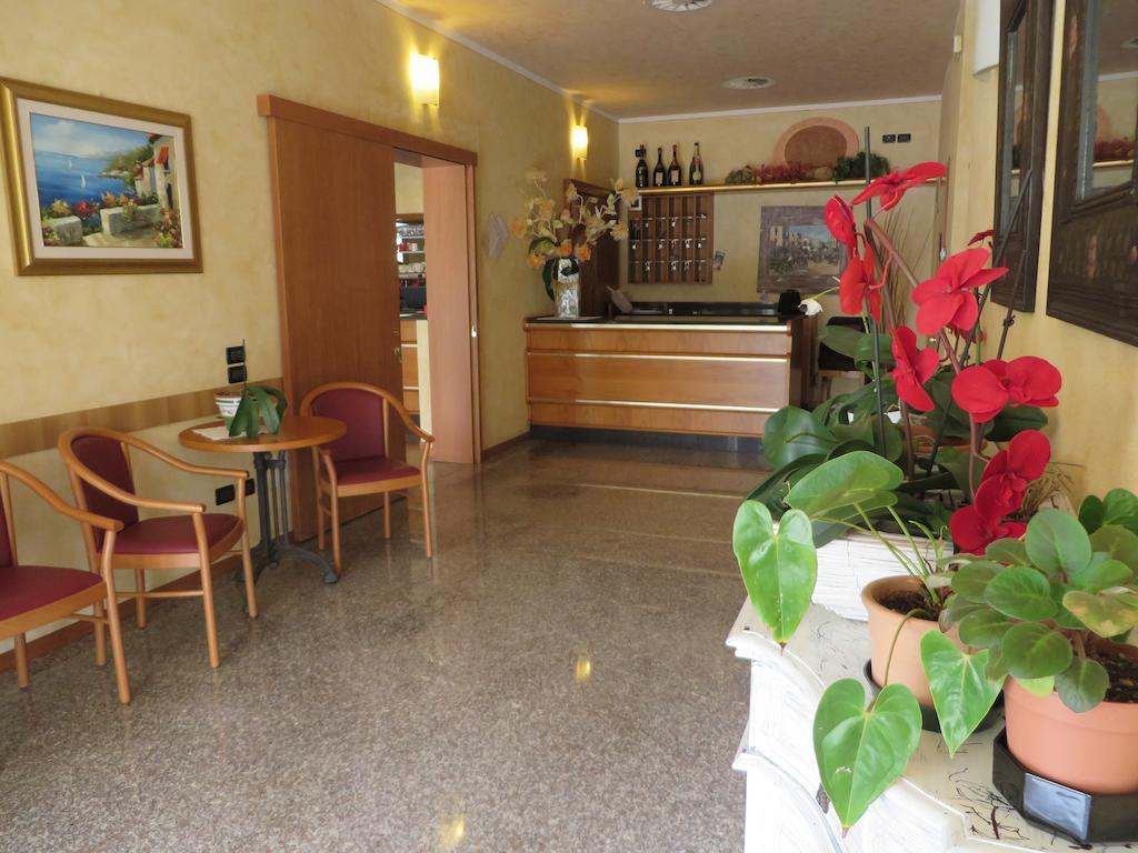 Hotel San Tomio Isola Vicentina Eksteriør billede
